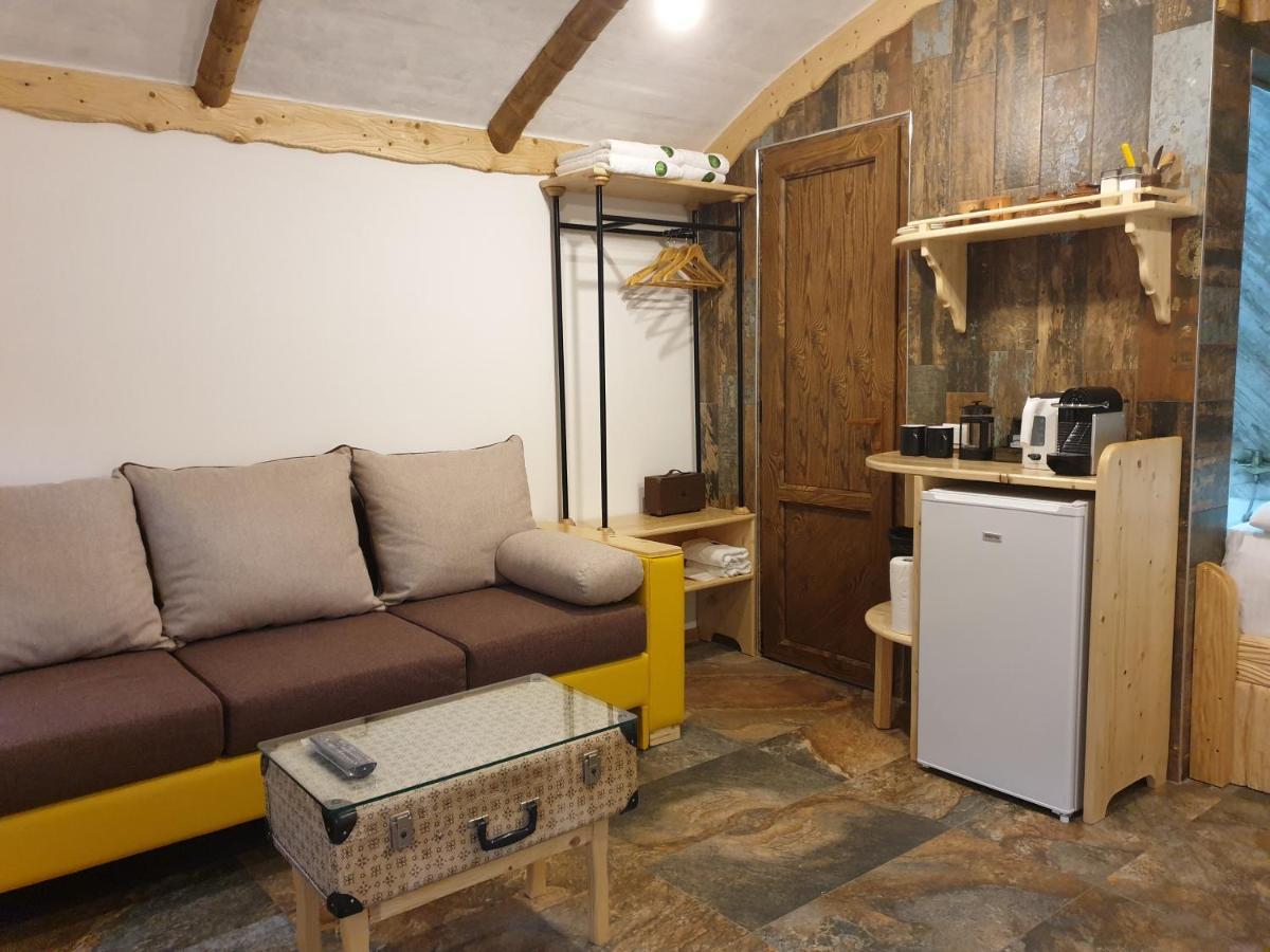 Cozy House Hotel Dilidzjan Buitenkant foto