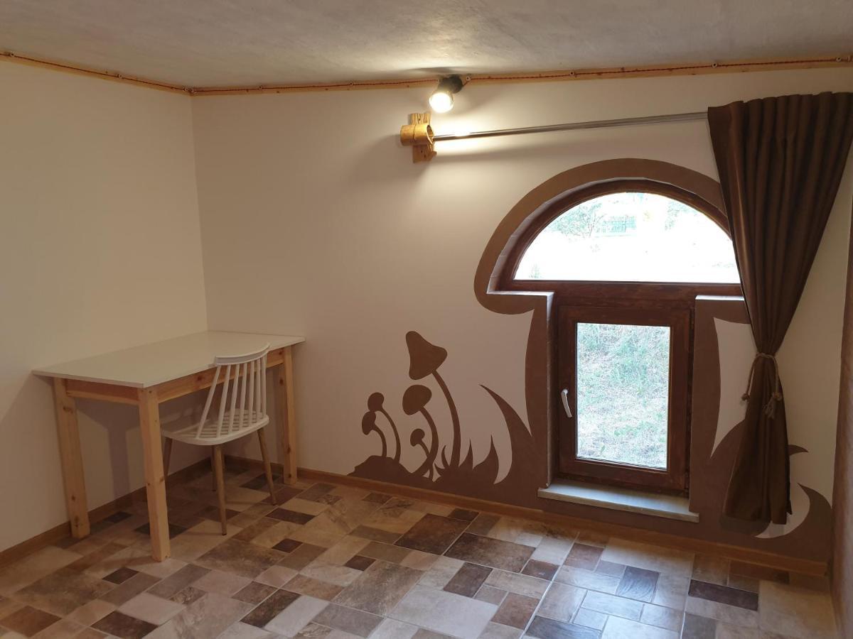 Cozy House Hotel Dilidzjan Buitenkant foto