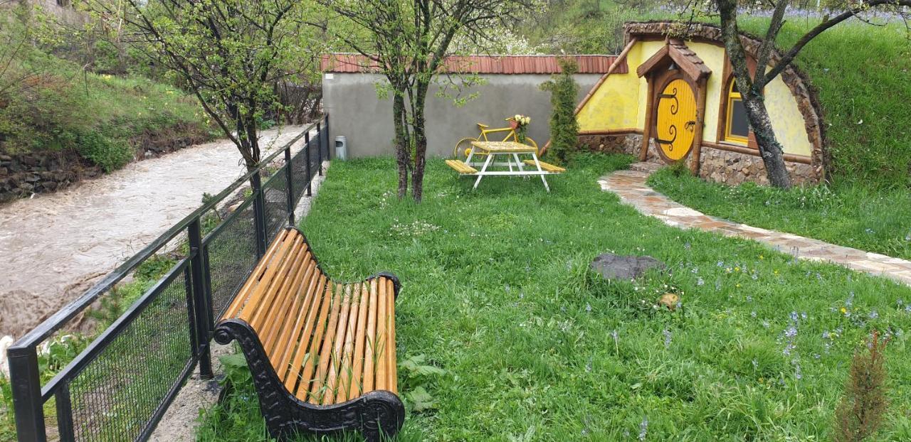 Cozy House Hotel Dilidzjan Buitenkant foto