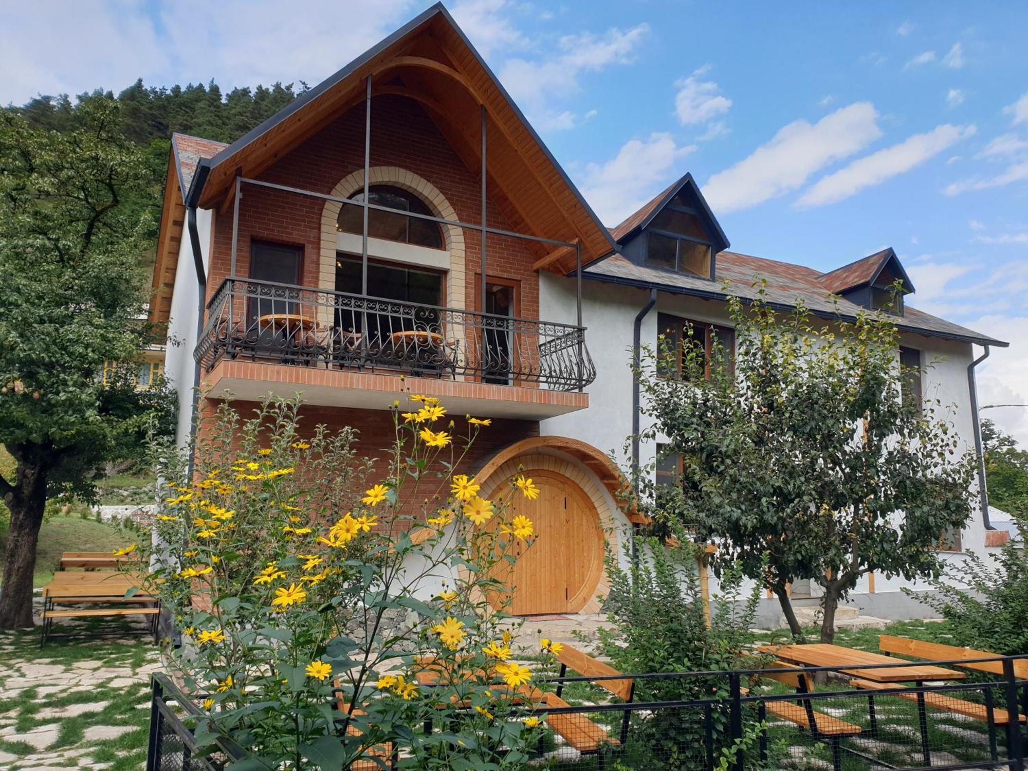 Cozy House Hotel Dilidzjan Buitenkant foto