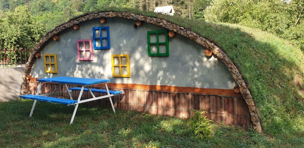 Cozy House Hotel Dilidzjan Buitenkant foto